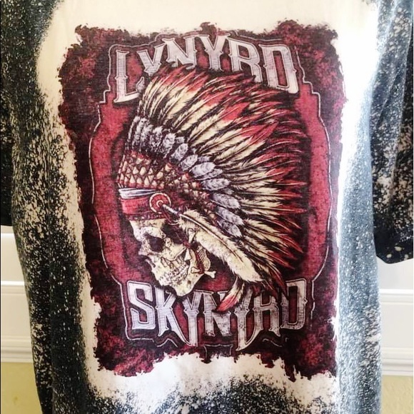WHISKEY KISS Lynyrd Skynyrd Bleach Dye Graphic Tee - Picture 5 of 5